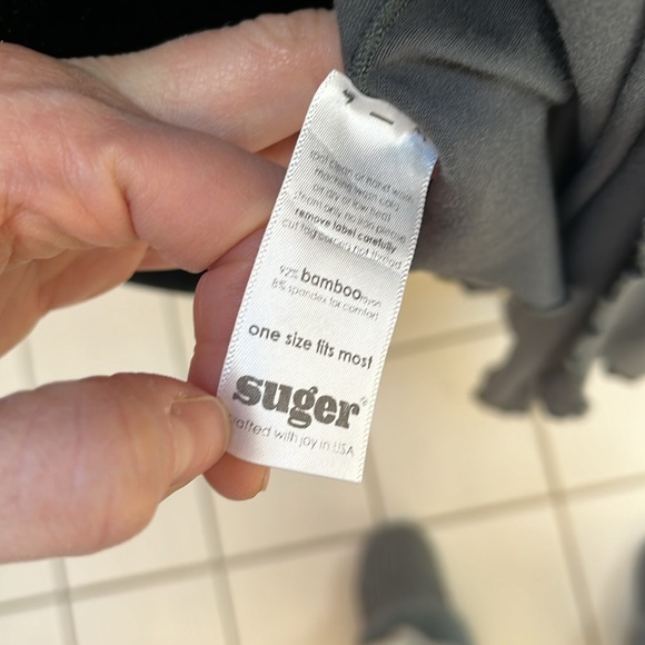 Dark gray wrap top - Picture 8 of 8